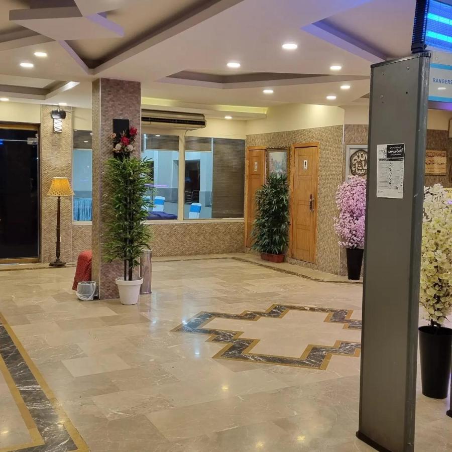 Grace Crown Hotel イスラマバード エクステリア 写真