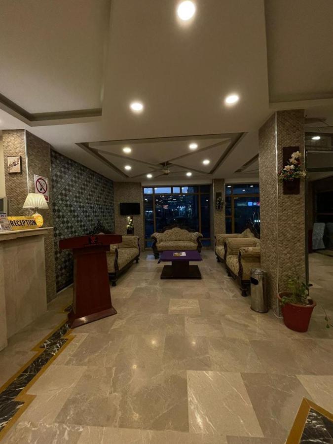 Grace Crown Hotel イスラマバード エクステリア 写真