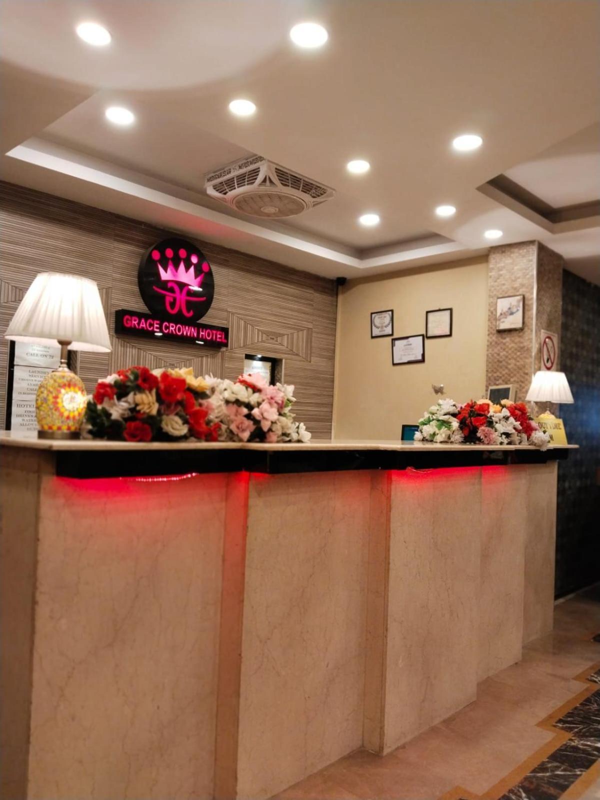 Grace Crown Hotel イスラマバード エクステリア 写真