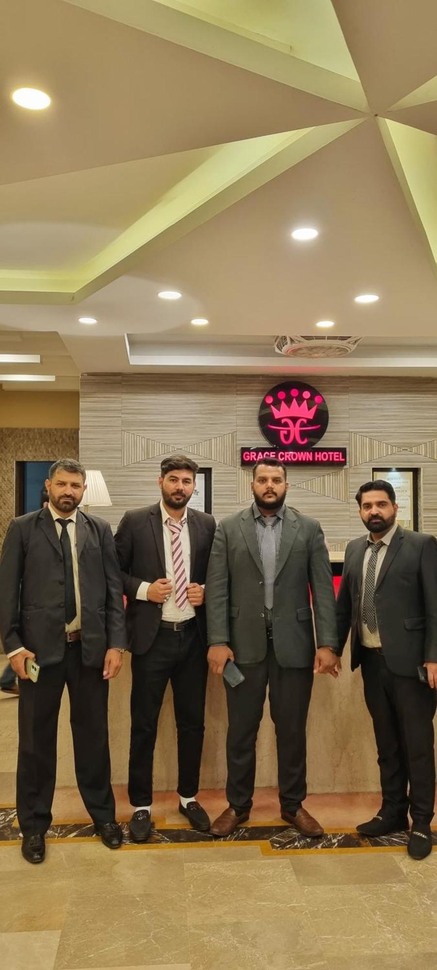 Grace Crown Hotel イスラマバード エクステリア 写真